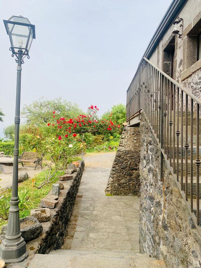 Villa Alessio - Case Vacanza Con Piscina Sull'Etna Puntalazzo Kültér fotó