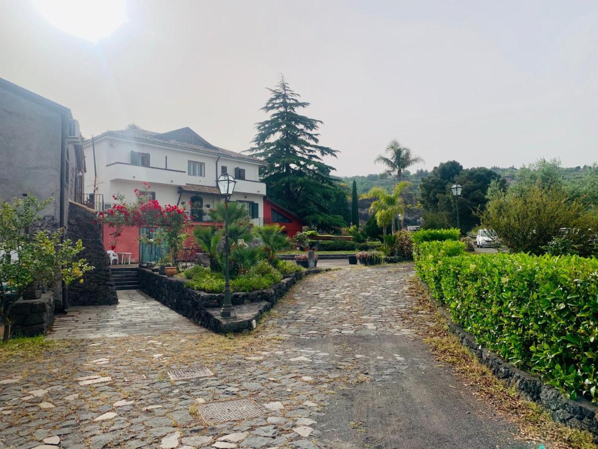 Villa Alessio - Case Vacanza Con Piscina Sull'Etna Puntalazzo Kültér fotó