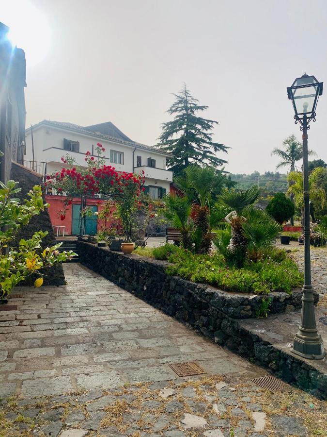 Villa Alessio - Case Vacanza Con Piscina Sull'Etna Puntalazzo Kültér fotó