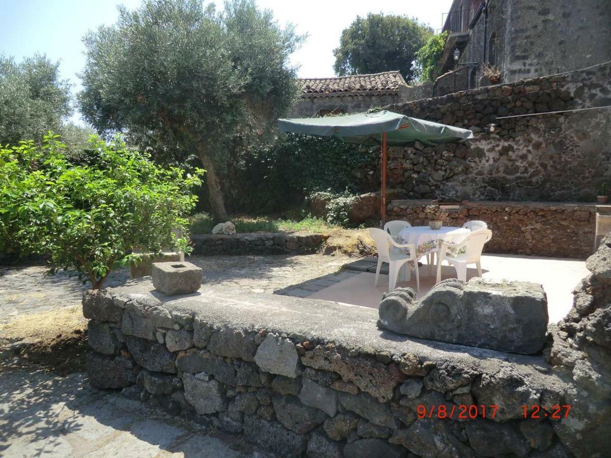 Villa Alessio - Case Vacanza Con Piscina Sull'Etna Puntalazzo Kültér fotó